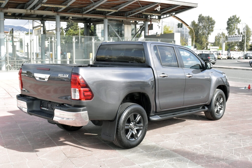 Toyota Hilux - 2.4 Double Cab 4x4 Cruiser Automatic Camera