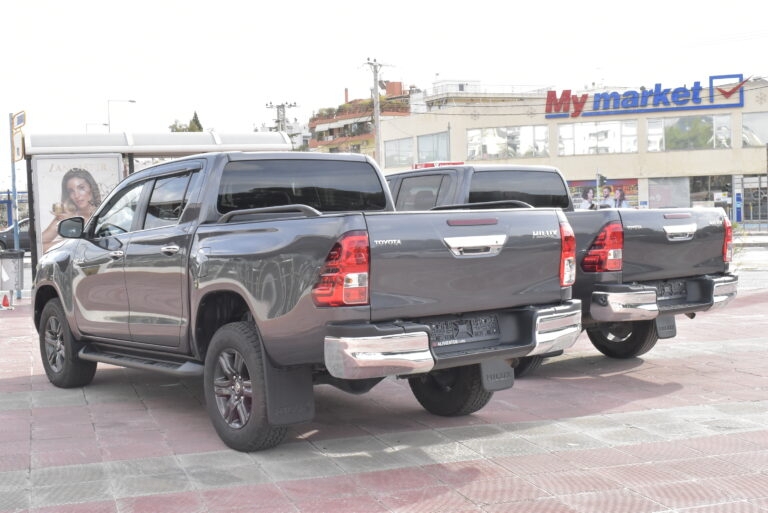 Toyota Hilux - 2.4 Double Cab 4x4 Cruiser Automatic Camera