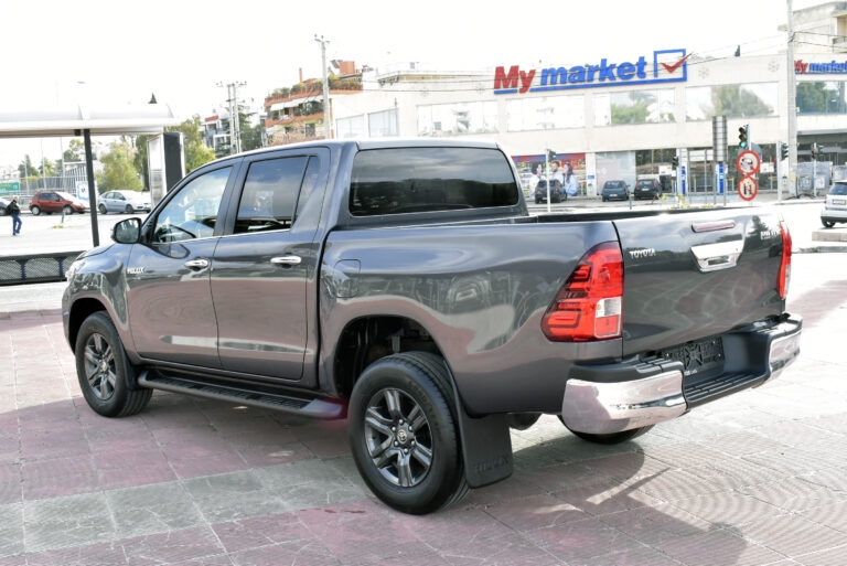 Toyota Hilux - 2.4 Double Cab 4x4 Cruiser Automatic Camera