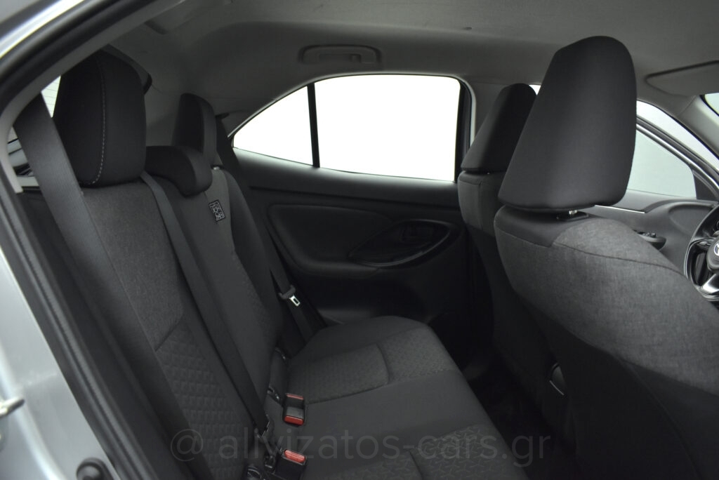 Toyota Yaris Cross - 1.5 Hybrid E-CVT Dynamic +Navigation
