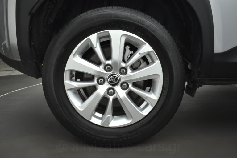 Toyota Yaris Cross - 1.5 Hybrid E-CVT Dynamic +Navigation