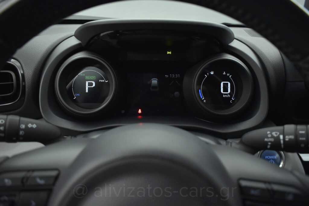 Toyota Yaris Cross - 1.5 Hybrid E-CVT Dynamic +Navigation