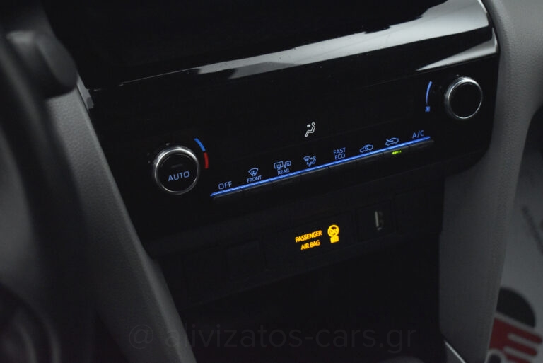 Toyota Yaris Cross - 1.5 Hybrid E-CVT Dynamic +Navigation