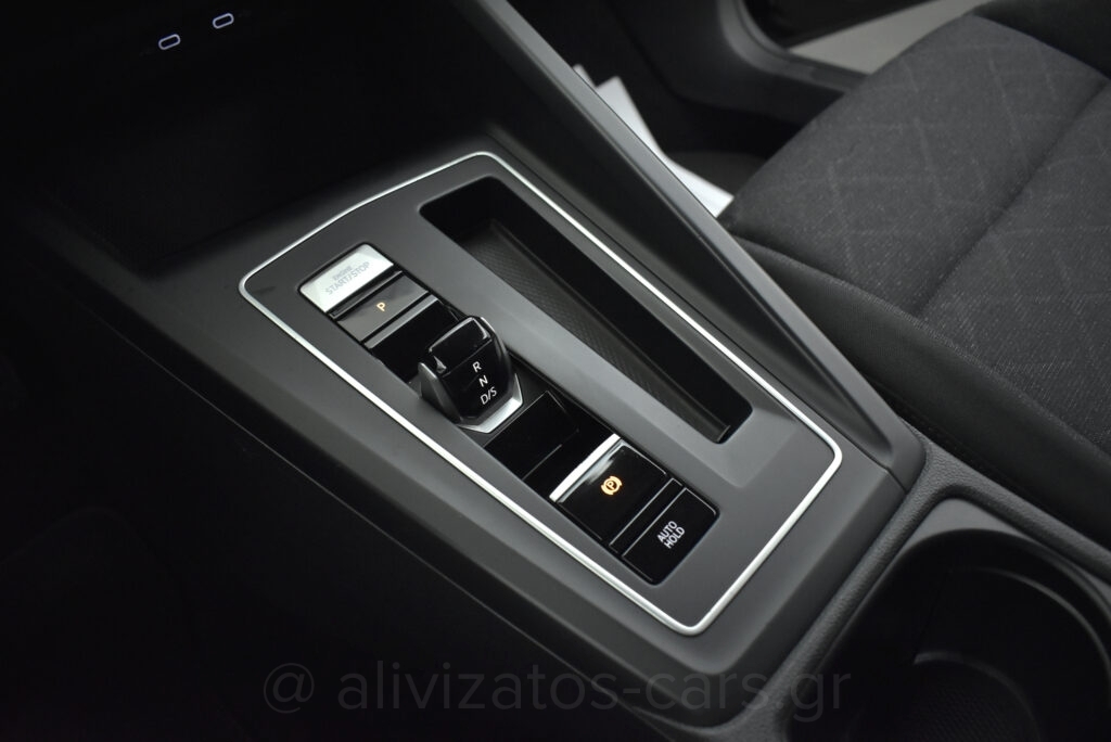 Volkswagen Golf - 1.5 eTsi DSG Life 150hp Hybrid