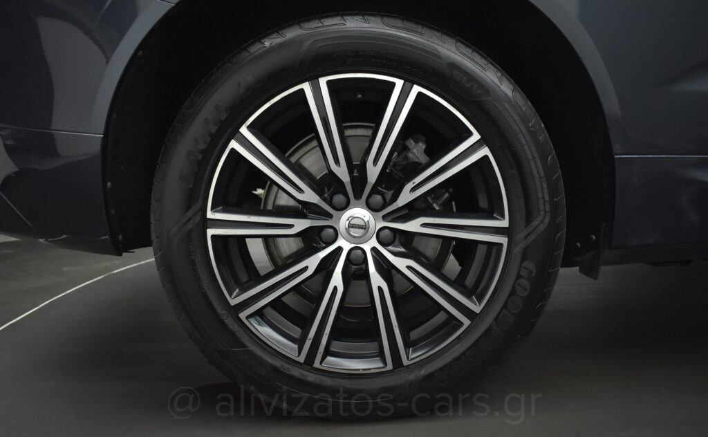 Volvo XC 60 -  B5 MHEV INSCRIPTION PANORAMA AWD 235hp