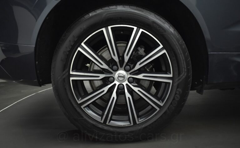 Volvo XC 60 -  B5 MHEV INSCRIPTION PANORAMA AWD 235hp