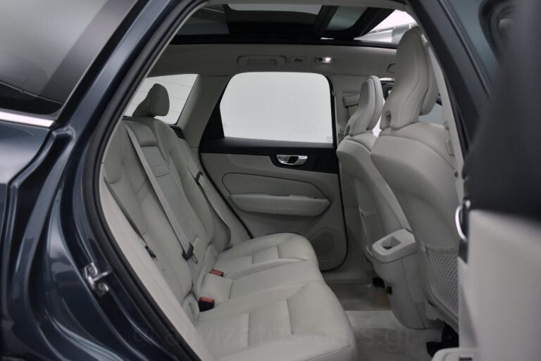 Volvo XC 60 -  B5 MHEV INSCRIPTION PANORAMA AWD 235hp