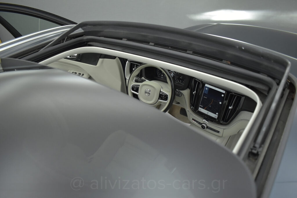 Volvo XC 60 -  B5 MHEV INSCRIPTION PANORAMA AWD 235hp