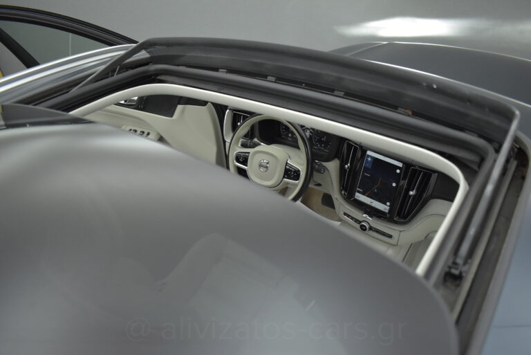 Volvo XC 60 -  B5 MHEV INSCRIPTION PANORAMA AWD 235hp