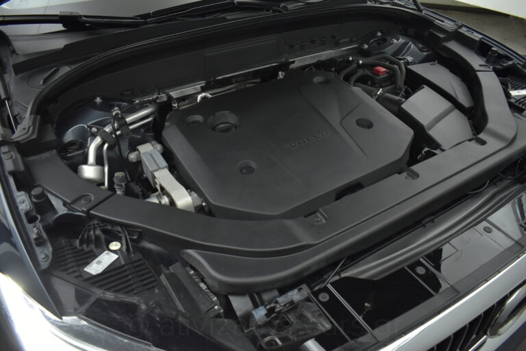 Volvo XC 60 -  B5 MHEV INSCRIPTION PANORAMA AWD 235hp