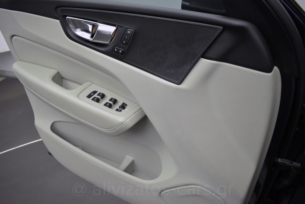 Volvo XC 60 -  B5 MHEV INSCRIPTION PANORAMA AWD 235hp