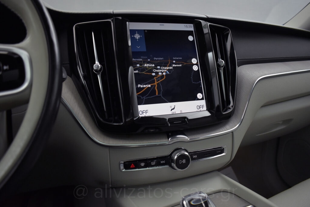 Volvo XC 60 -  B5 MHEV INSCRIPTION PANORAMA AWD 235hp