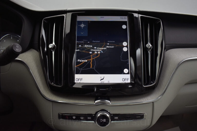 Volvo XC 60 -  B5 MHEV INSCRIPTION PANORAMA AWD 235hp