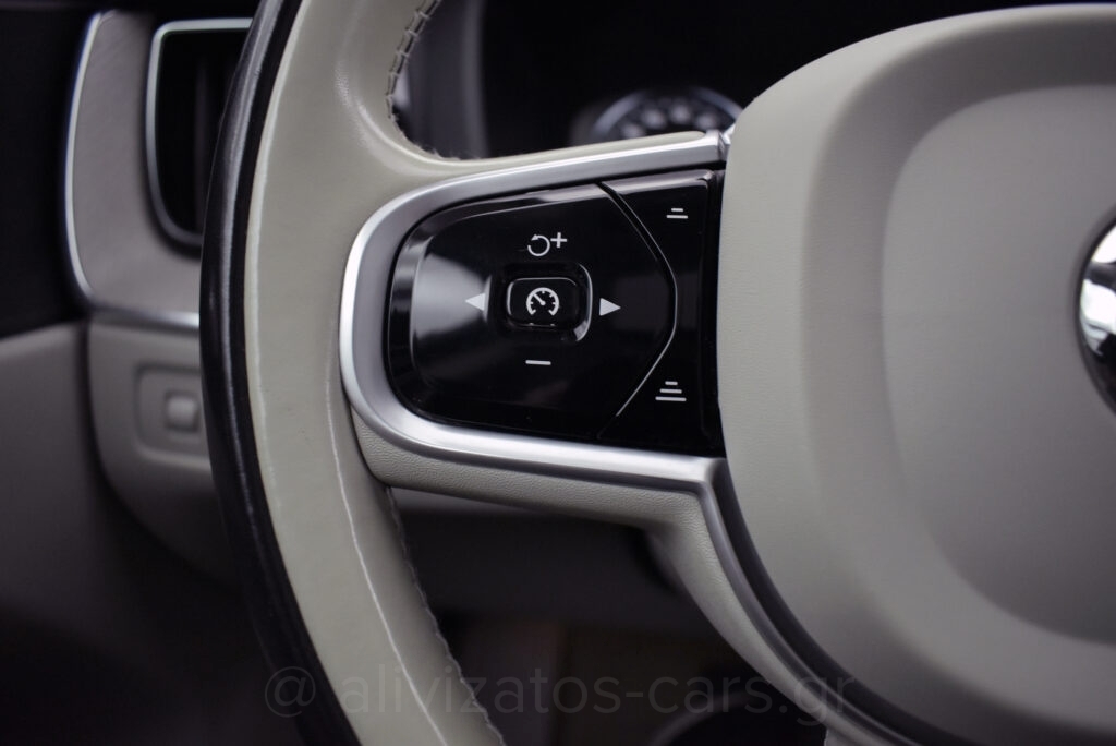 Volvo XC 60 -  B5 MHEV INSCRIPTION PANORAMA AWD 235hp