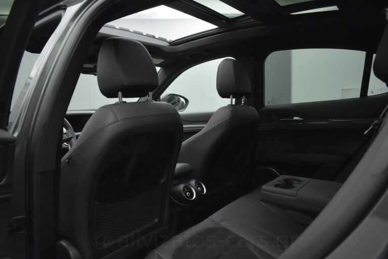 Alfa Romeo Stelvio - Veloce Ti Q4 EAT8 Panopama 211hp