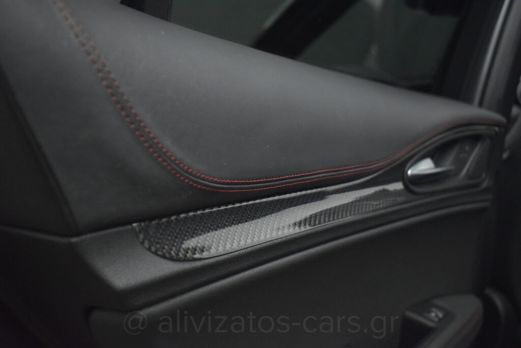 Alfa Romeo Stelvio - Veloce Ti Q4 EAT8 Panopama 211hp