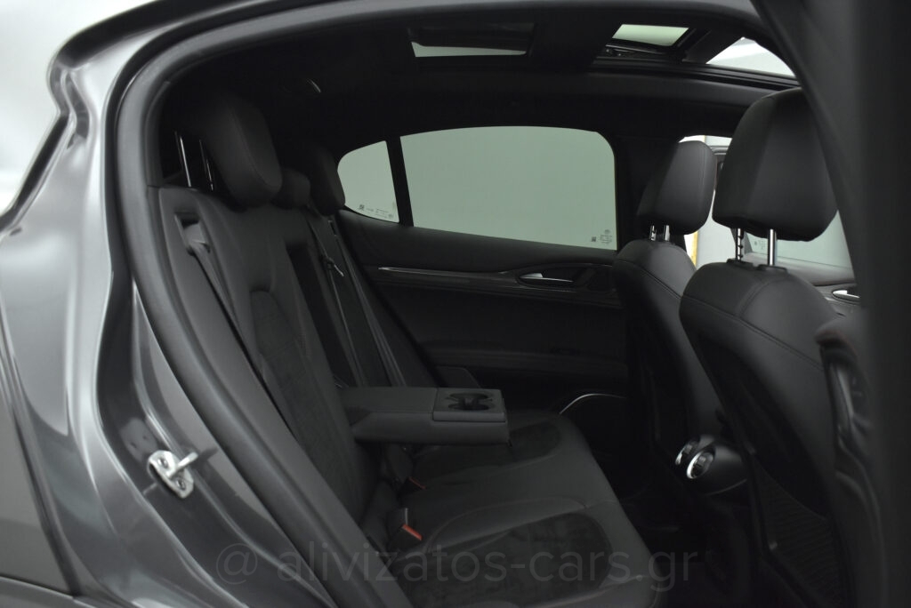 Alfa Romeo Stelvio - Veloce Ti Q4 EAT8 Panopama 211hp