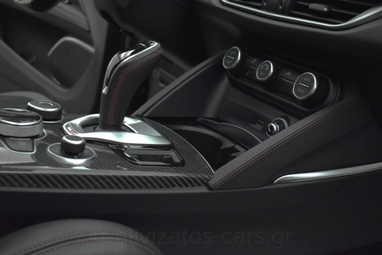 Alfa Romeo Stelvio - Veloce Ti Q4 EAT8 Panopama 211hp