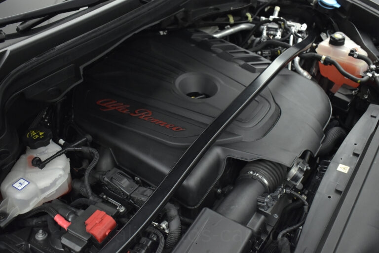 Alfa Romeo Stelvio - Veloce Ti Q4 EAT8 Panopama 211hp