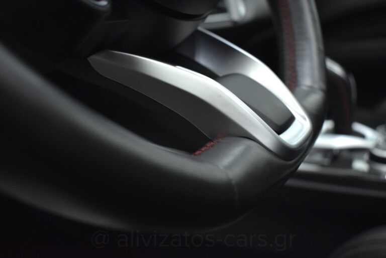 Alfa Romeo Stelvio - Veloce Ti Q4 EAT8 Panopama 211hp