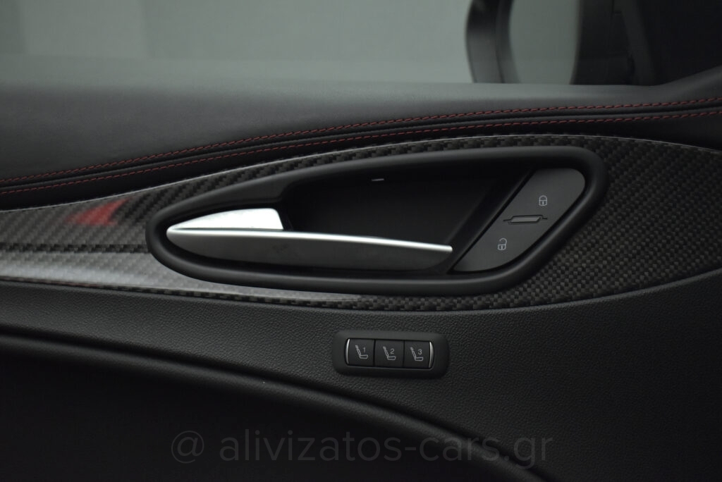 Alfa Romeo Stelvio - Veloce Ti Q4 EAT8 Panopama 211hp