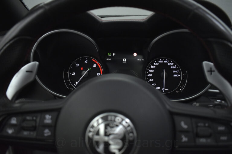 Alfa Romeo Stelvio - Veloce Ti Q4 EAT8 Panopama 211hp