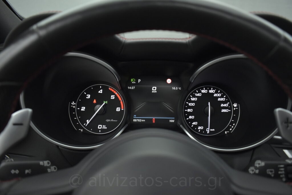 Alfa Romeo Stelvio - Veloce Ti Q4 EAT8 Panopama 211hp