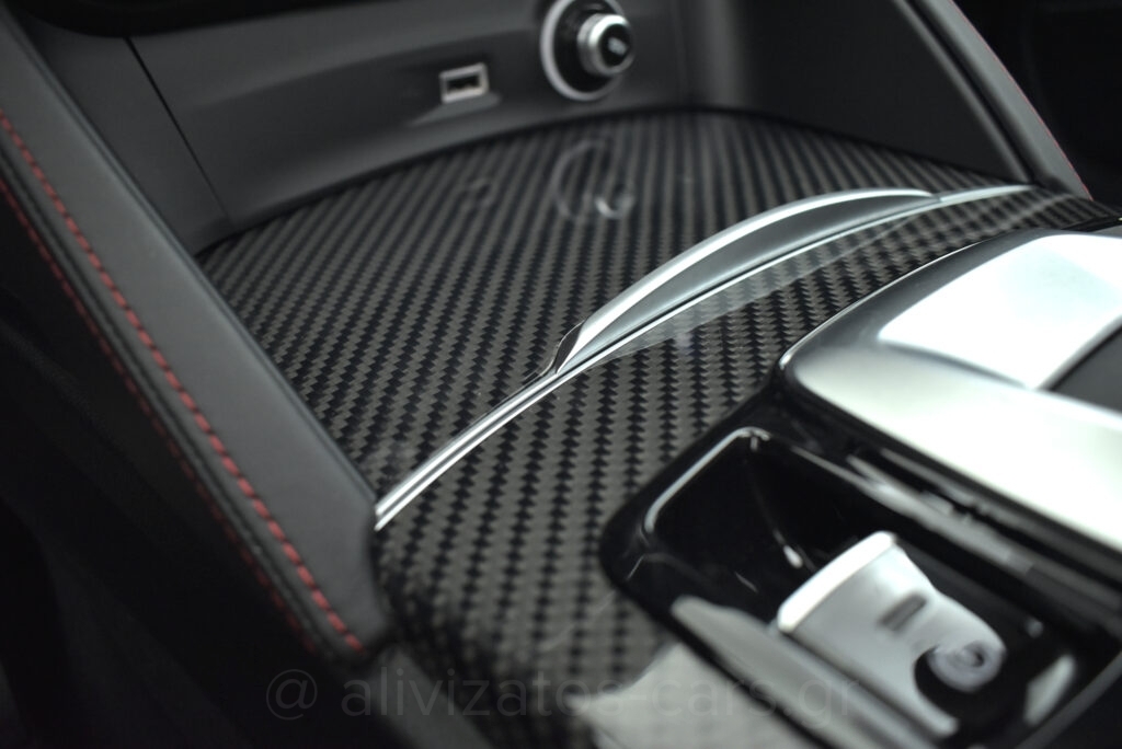 Alfa Romeo Stelvio - Veloce Ti Q4 EAT8 Panopama 211hp