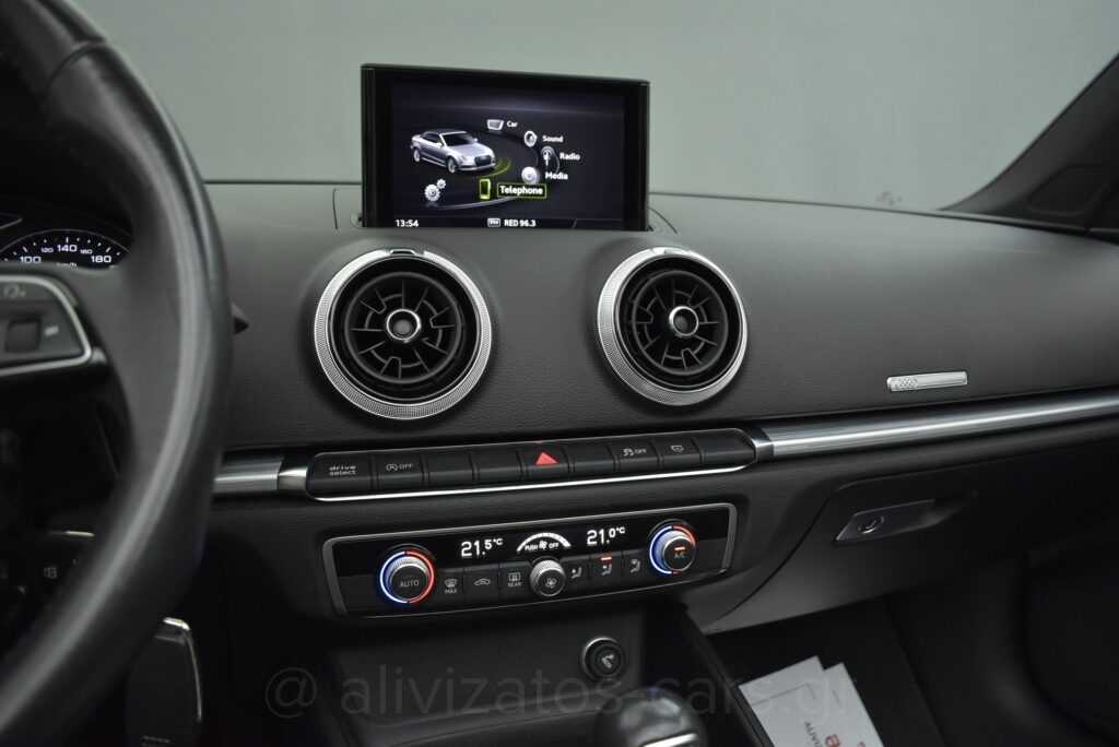 Audi A3 - 30 Tfsi S Tronic Cabriolet Sport