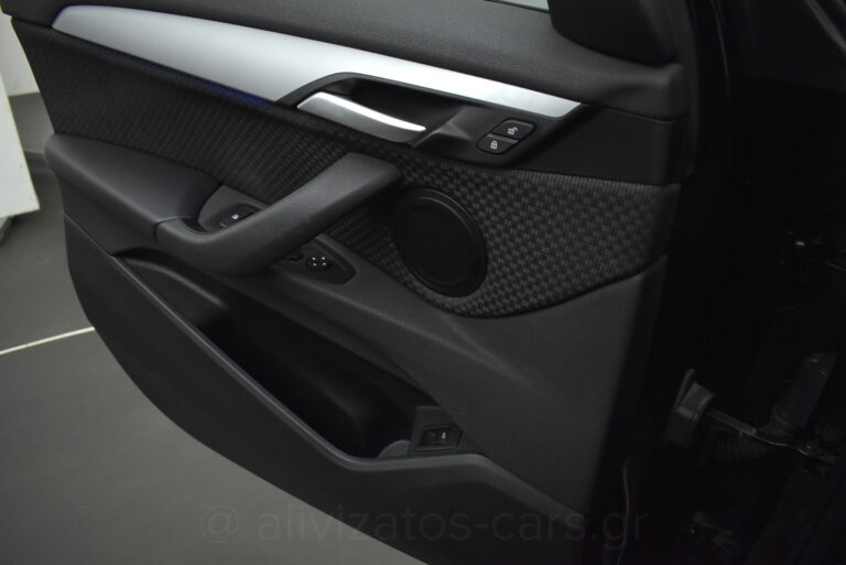 Bmw X1 - 1.5 S drive Steptronic 16d Parktronic & Navigation