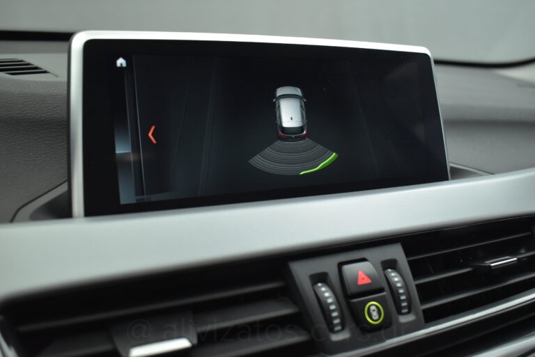 Bmw X1 - 1.5 S drive Steptronic 16d Parktronic & Navigation