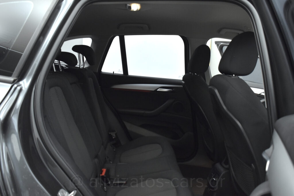 Bmw X1 - 16D S drive Steptronic Parktronic & Navigation