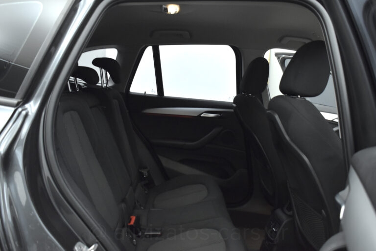 Bmw X1 - 16D S drive Steptronic Parktronic & Navigation