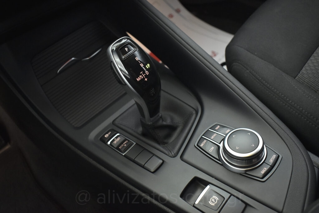 Bmw X1 - 16D S drive Steptronic Parktronic & Navigation