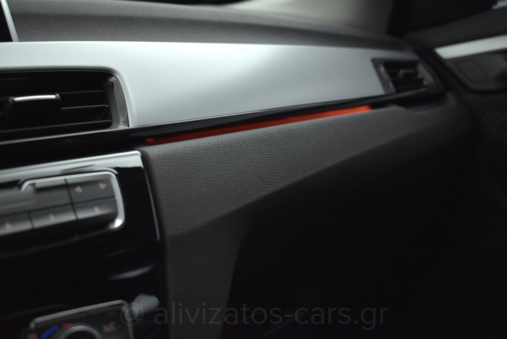 Bmw X1 - 16D S drive Steptronic Parktronic & Navigation