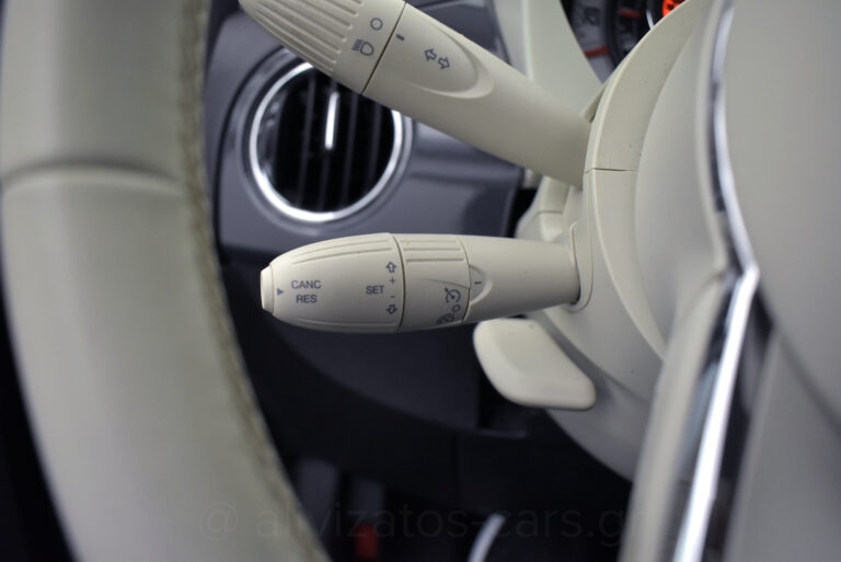 FIAT 500 - 1.0 Hybrid Lounge Navi