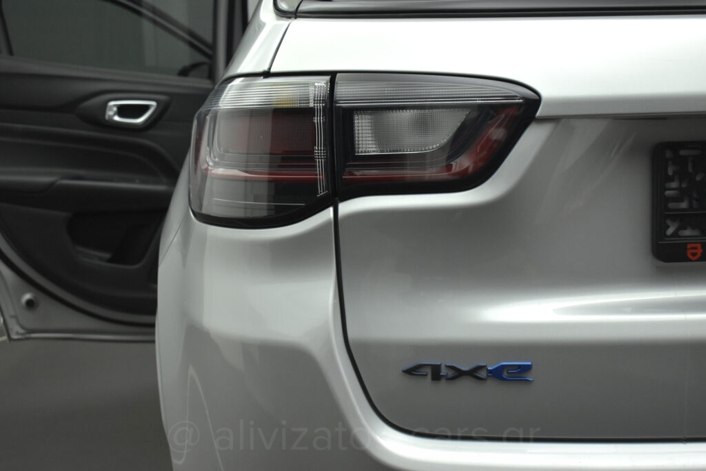 Jeep Compass - 1.3 PHEV 4xe S Plug-in Hybrid 240hp