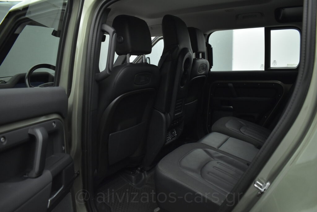 Land Rover Defender - no-subtitle