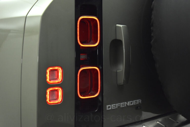 Land Rover Defender - no-subtitle