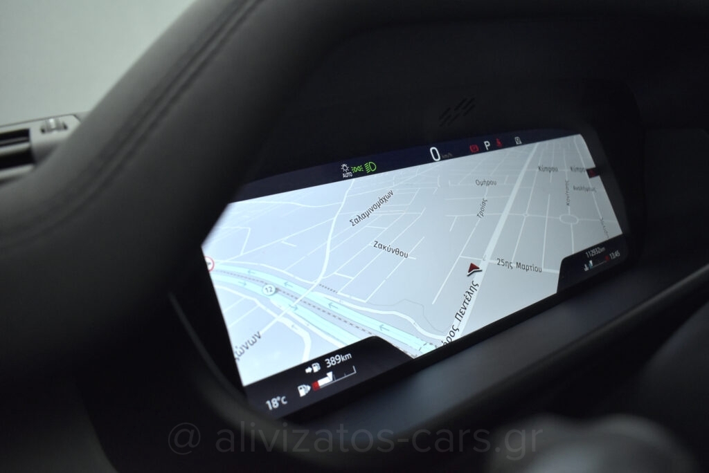 Land Rover Defender - no-subtitle