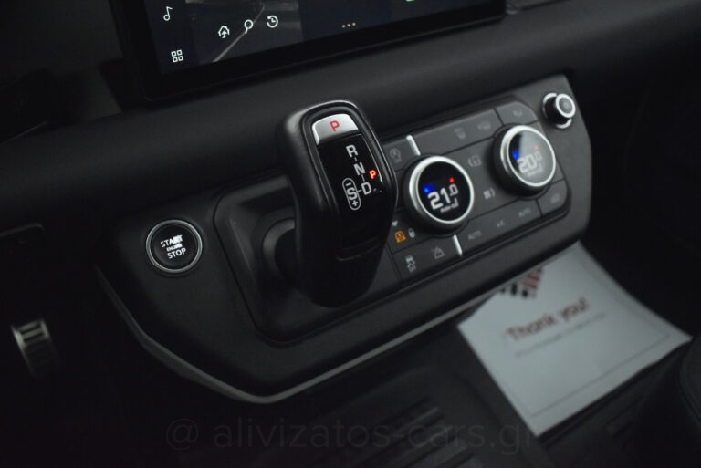 Land Rover Defender - no-subtitle