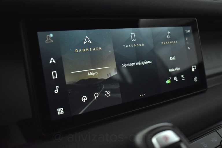 Land Rover Defender - no-subtitle