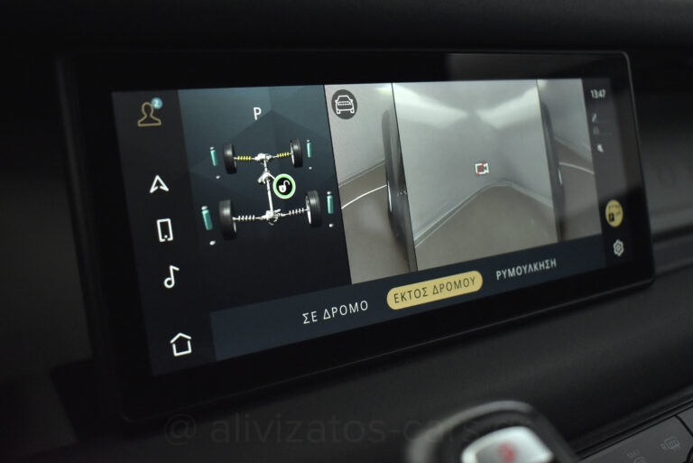 Land Rover Defender - no-subtitle