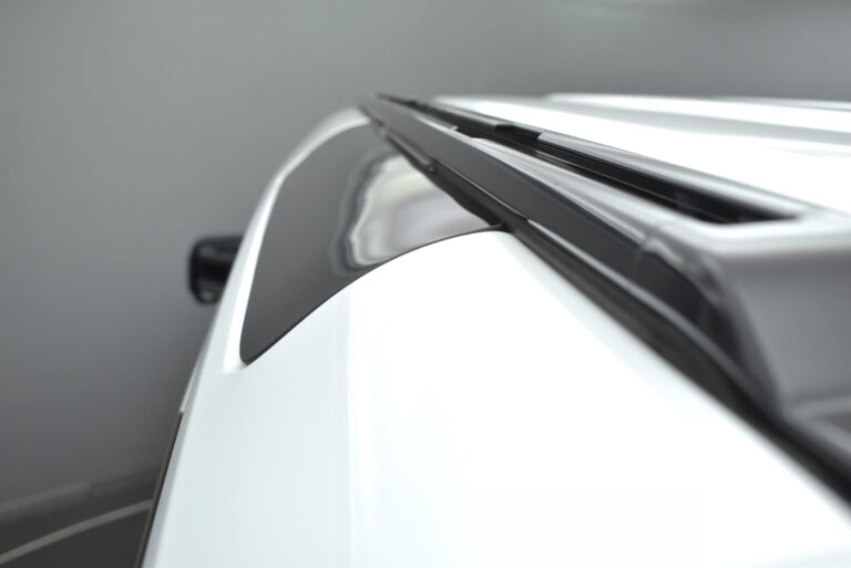 Land Rover Defender - no-subtitle