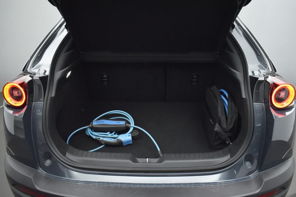 Mazda MX-30 - E-Skyactive 145 AT Advantage Navigation Full Led