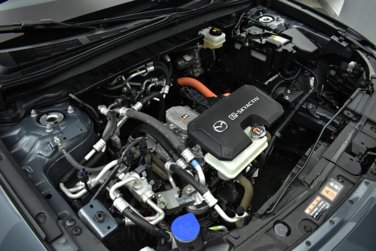 Mazda MX-30 - E-Skyactive 145 AT Advantage Navigation Full Led