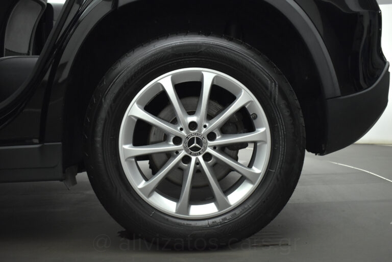 Mercedes-Benz GLA 200 - 1.3 8G-DCT 163hp Full Led Camera