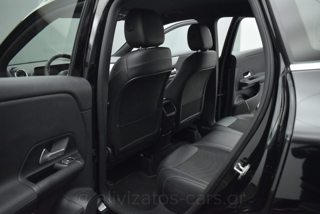 Mercedes-Benz GLA 200 - 1.3 8G-DCT 163hp Full Led Camera