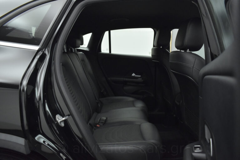 Mercedes-Benz GLA 200 - 1.3 8G-DCT 163hp Full Led Camera