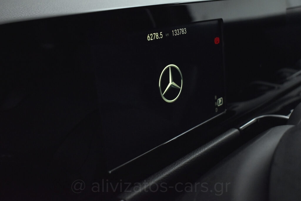 Mercedes-Benz GLA 200 - 1.3 8G-DCT 163hp Full Led Camera